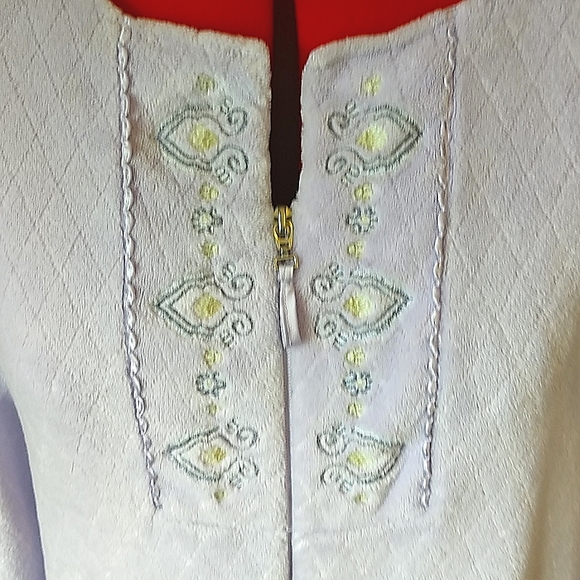 Ladies Robe - Picture 3 of 4